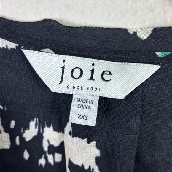 Joie Ashlene Silk Blend Floral Wrap Short Sleeve Top Blouse size XXS - Picture 5 of 11